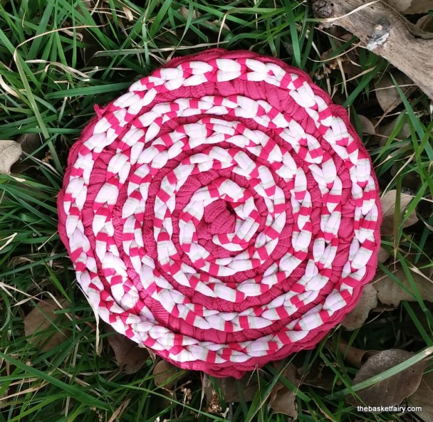 Recycled t-shirt yarn trivet