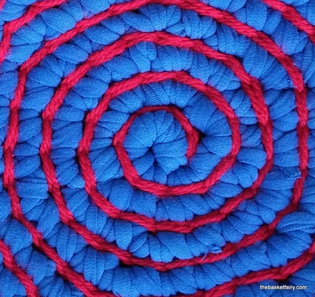Recycled t-shirt yarn trivet